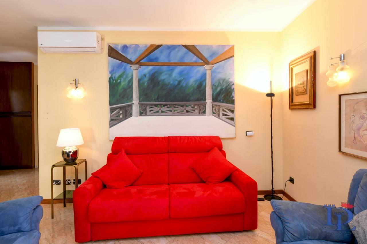 Desenzanoloft Official Partner Marriott Homes & Villas - Queen Of Sirmione Castle View ภายนอก รูปภาพ