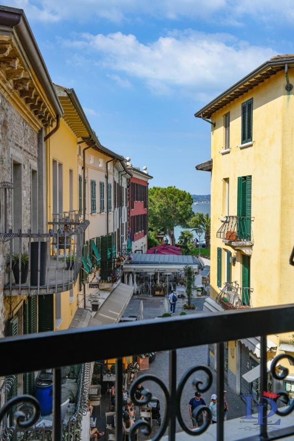 Desenzanoloft Official Partner Marriott Homes & Villas - Queen Of Sirmione Castle View ภายนอก รูปภาพ